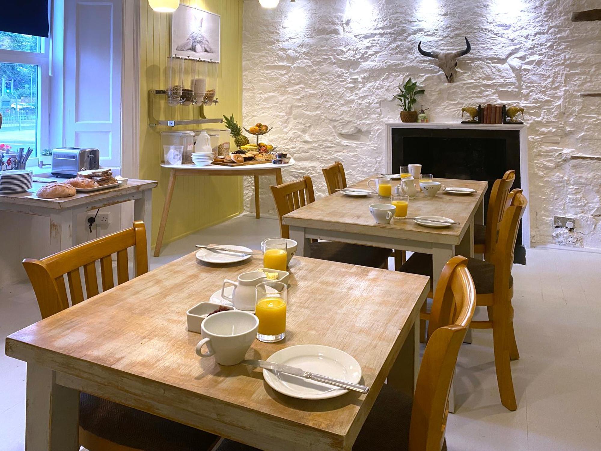 Red Lion, Coorie Inn Earlston Extérieur photo