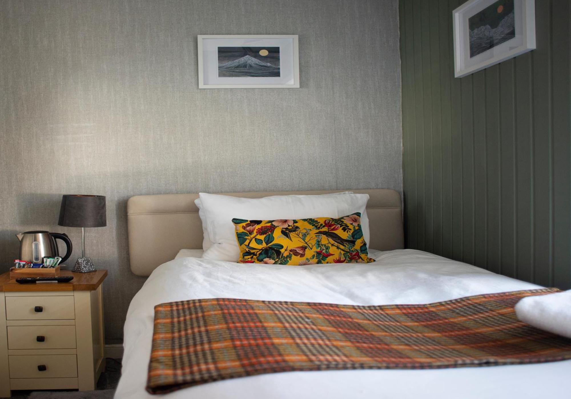 Red Lion, Coorie Inn Earlston Extérieur photo